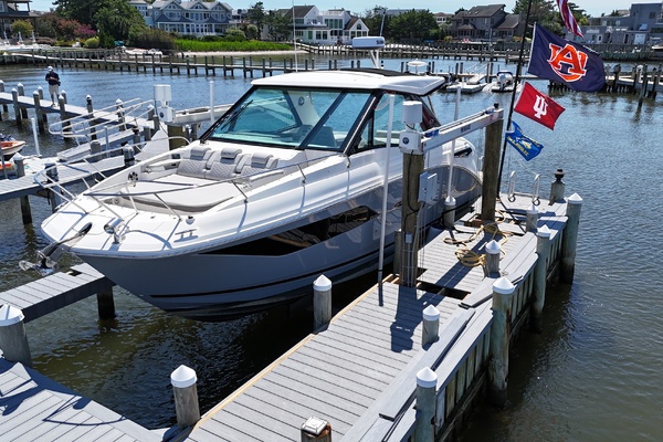 32ft Sea Ray Yacht For Sale