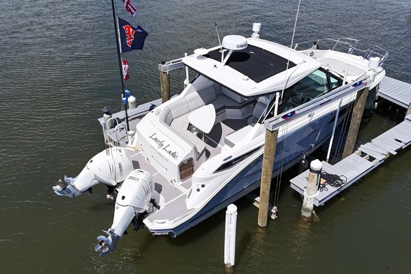 32ft Sea Ray Yacht For Sale