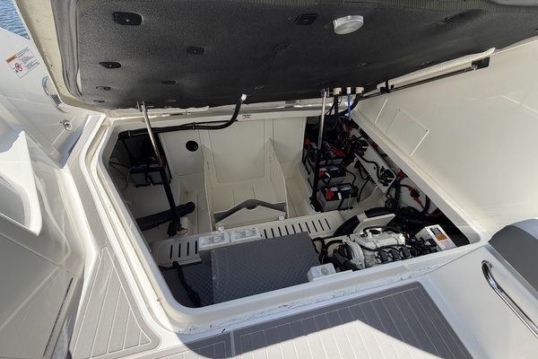 32ft Sea Ray Yacht For Sale