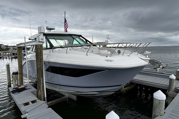 32-ft-Sea Ray-2023-320 Sundancer- Love Ladies New Jersey United States  yacht for sale