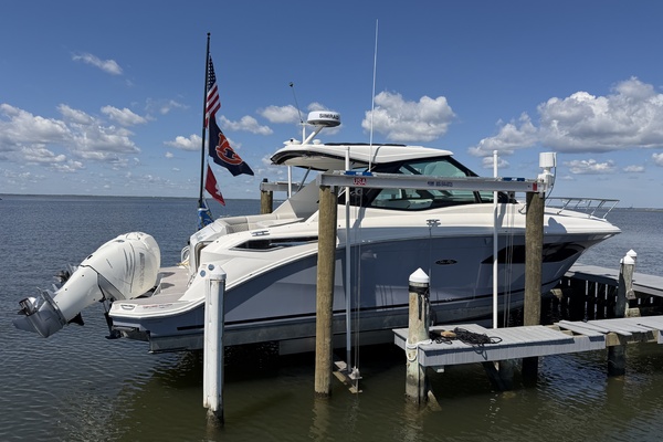 32ft Sea Ray Yacht For Sale