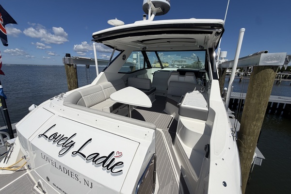 32ft Sea Ray Yacht For Sale