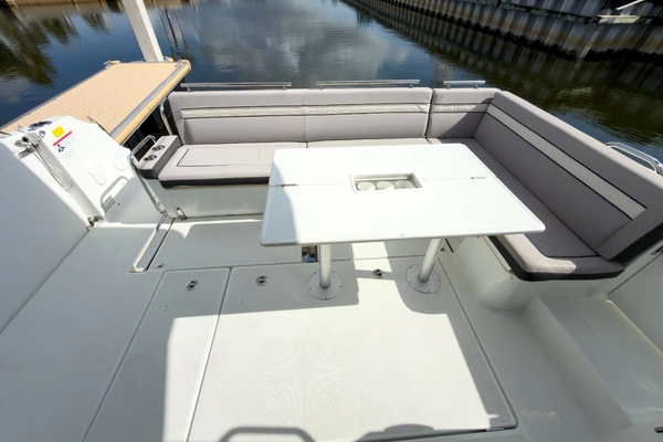Jeanneau NC 1295 Coupe Yacht For Sale
