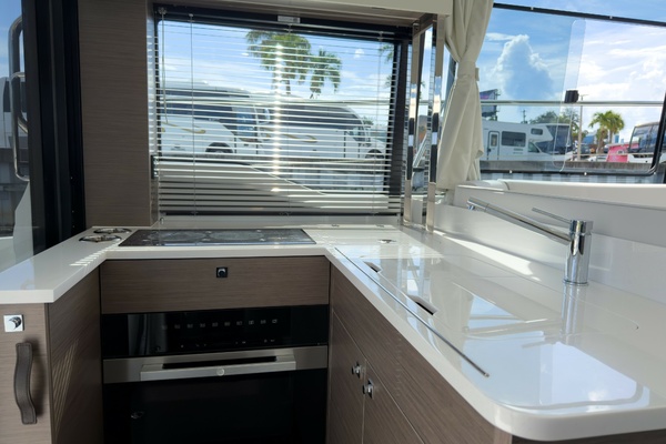 40ft Jeanneau Yacht For Sale