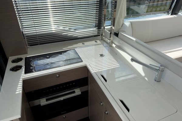 40ft Jeanneau Yacht For Sale