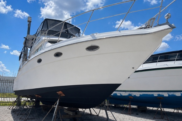 Northern Thunder 40ft Cruisers Yachts Yacht For Sale