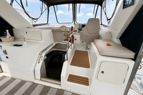 Northern Thunder 40ft Cruisers Yachts Yacht For Sale