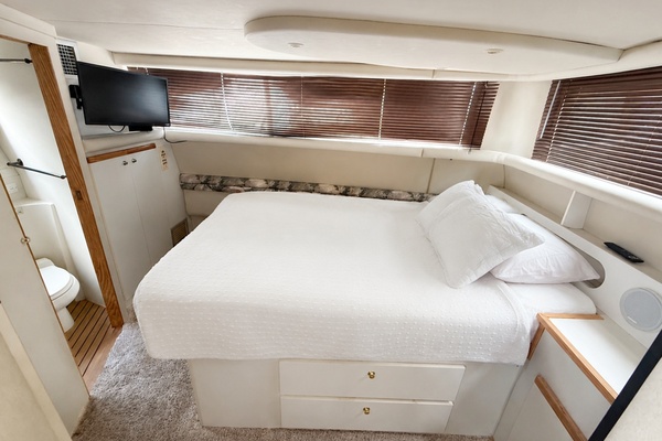 Northern Thunder 40ft Cruisers Yachts Yacht For Sale