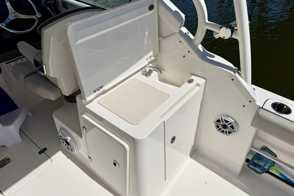 26ft Pursuit Yacht For Sale