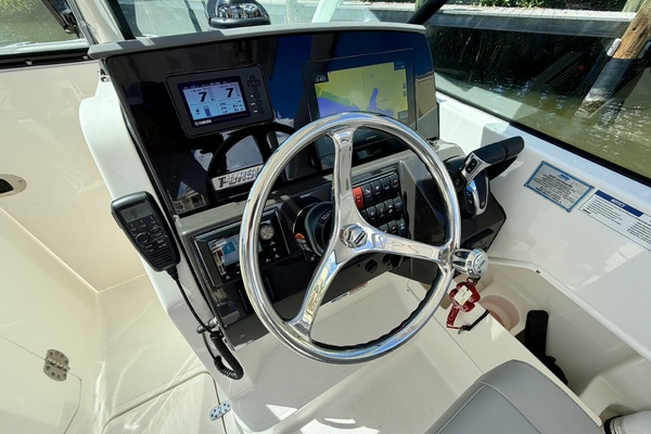 26ft Pursuit Yacht For Sale
