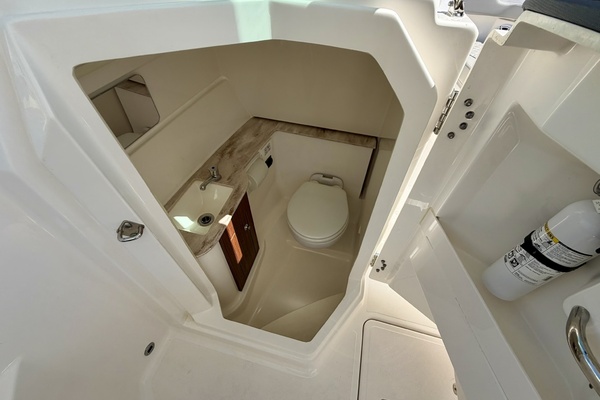 26ft Pursuit Yacht For Sale
