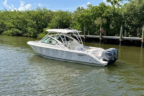 26ft Pursuit Yacht For Sale