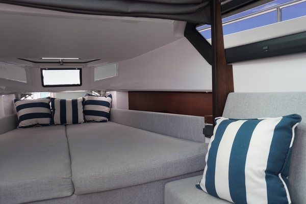 37ft Axopar Yacht For Sale