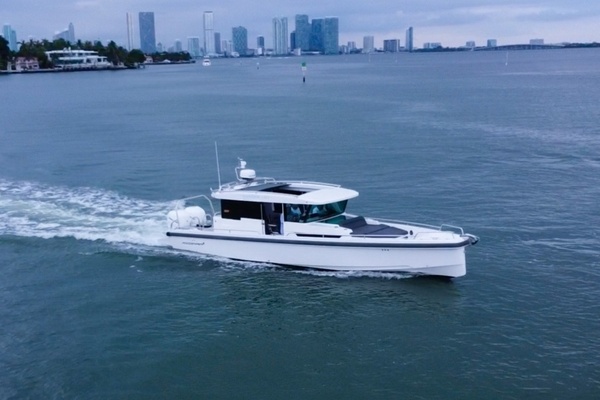 37ft Axopar Yacht For Sale