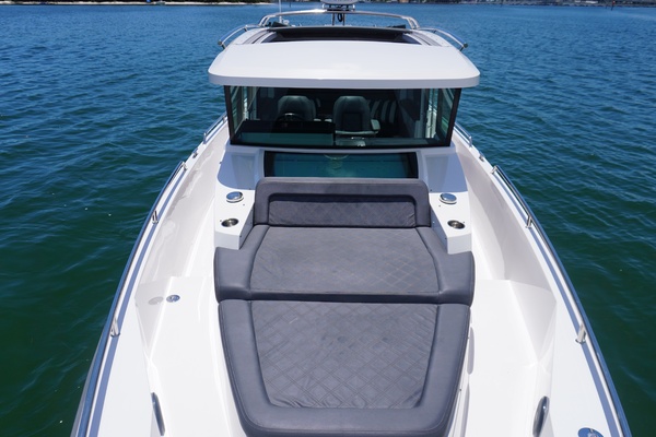 37ft Axopar Yacht For Sale
