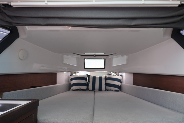 37ft Axopar Yacht For Sale
