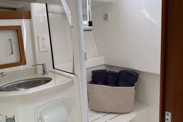 Back Cove 33 Yacht For Sale