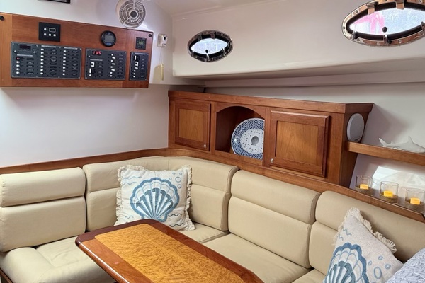 LENORA MARIE 33ft Back Cove Yacht For Sale