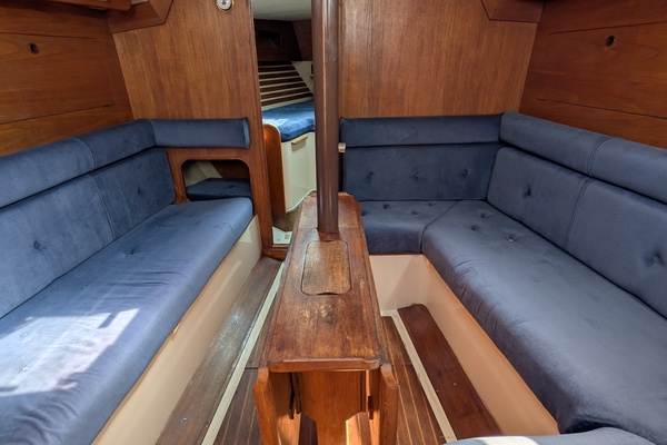 Rendl 34ft Moody Yacht For Sale