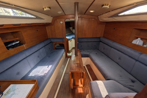 Rendl 34ft Moody Yacht For Sale