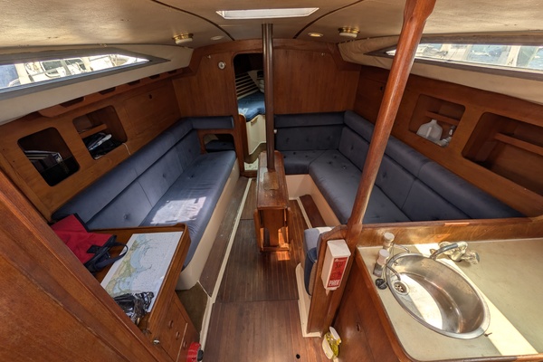 Rendl 34ft Moody Yacht For Sale
