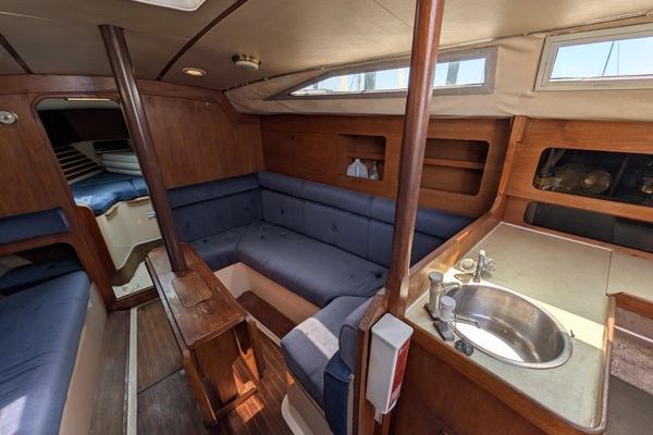 Rendl 34ft Moody Yacht For Sale