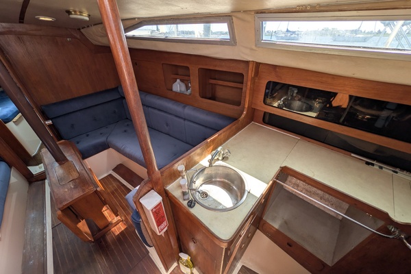 Rendl 34ft Moody Yacht For Sale