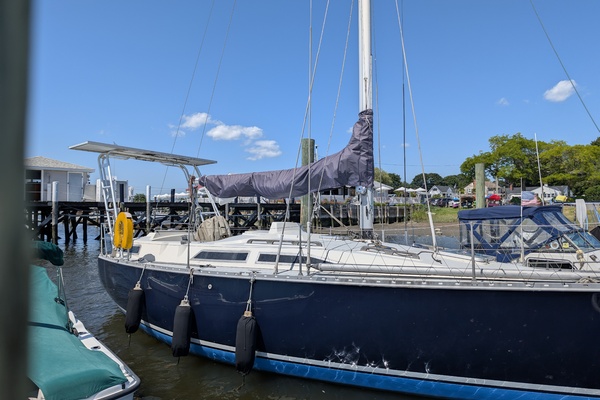 Rendl 34ft Moody Yacht For Sale