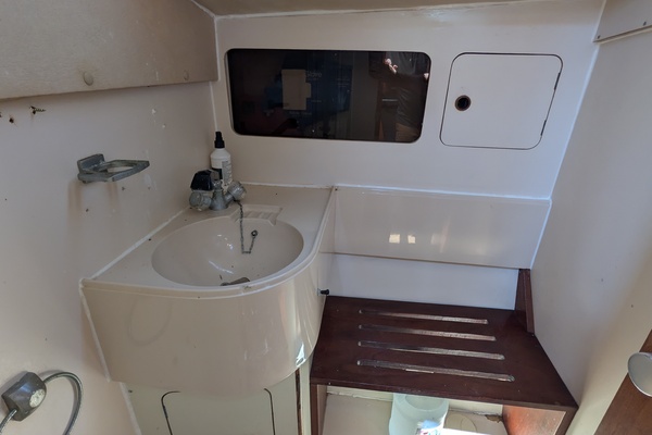 Rendl 34ft Moody Yacht For Sale