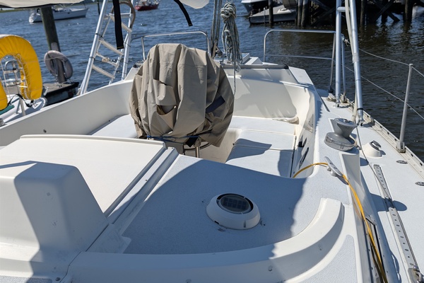 Rendl 34ft Moody Yacht For Sale