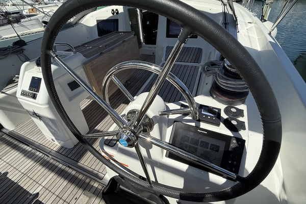 Jeanneau  Yacht For Sale