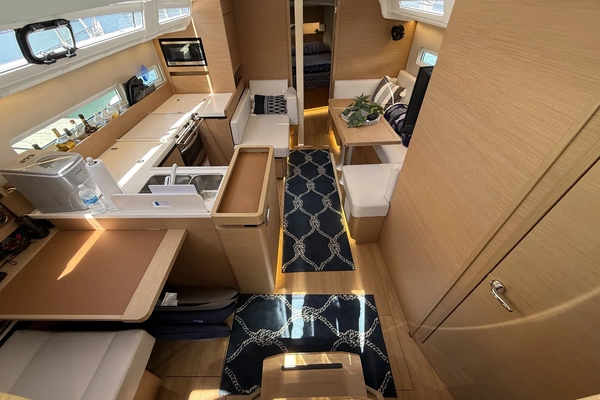 Jeanneau  Yacht For Sale