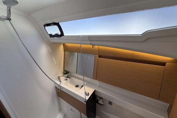 Jeanneau  Yacht For Sale