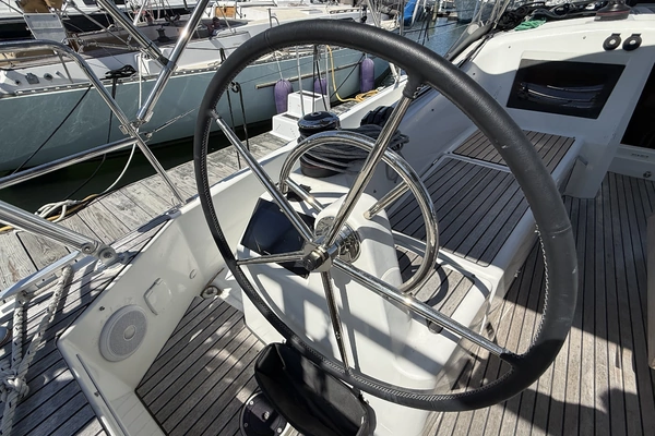Jeanneau  Yacht For Sale