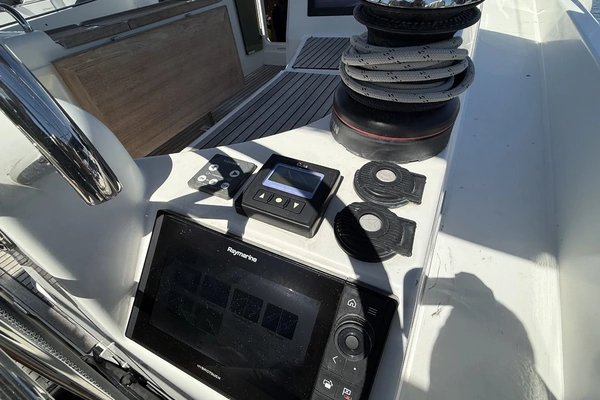 Jeanneau  Yacht For Sale
