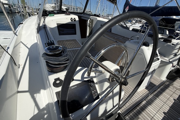 Our Odyssey 41ft Jeanneau Yacht For Sale