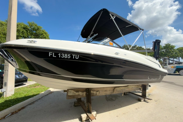 20-ft-Jeanneau-2023-VR5 Bowrider OB- Fort Lauderdale Florida United States  yacht for sale