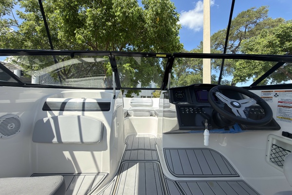 20ft Jeanneau Yacht For Sale