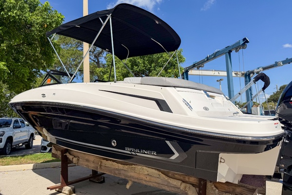 20ft Jeanneau Yacht For Sale