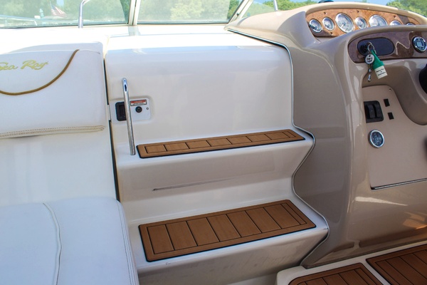 26ft Sea Ray Yacht For Sale