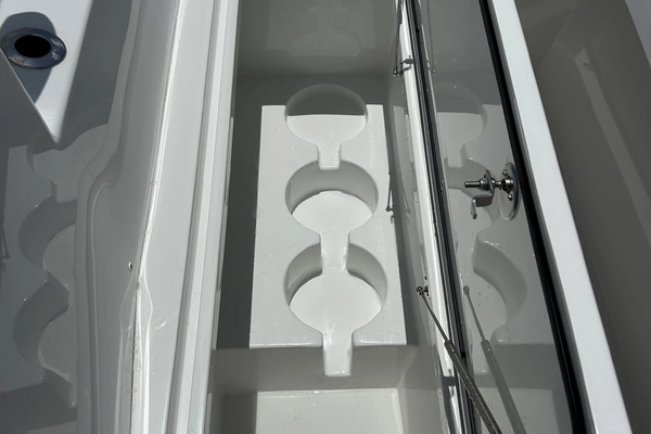 Front Runner 43 Yacht For Sale
