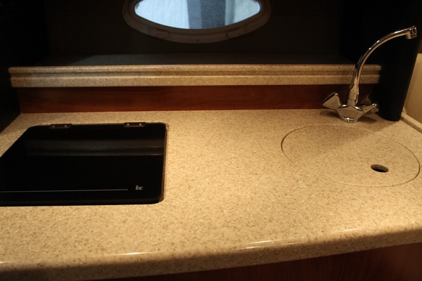 Sum Fun 28ft Rinker Yacht For Sale