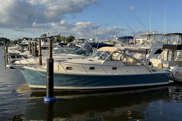 MAOUI 34ft Mainship Yacht For Sale