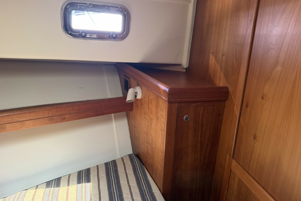 MAOUI 34ft Mainship Yacht For Sale