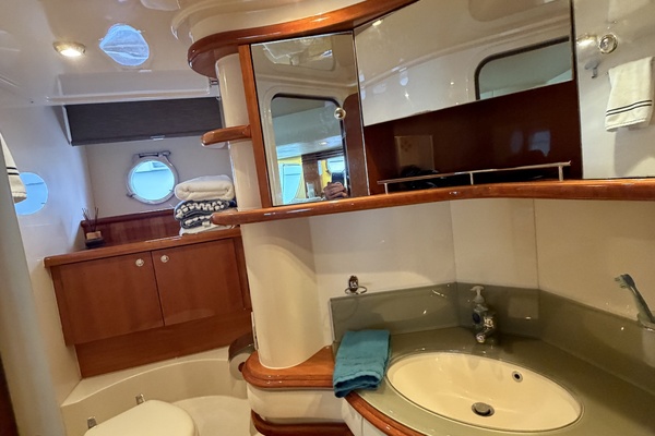 Bella Vita 55ft Azimut Yacht For Sale