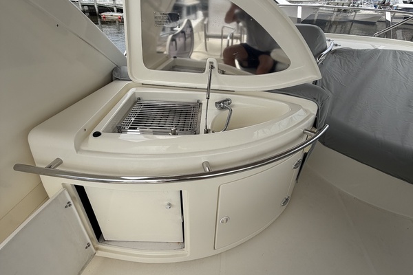 Bella Vita 55ft Azimut Yacht For Sale