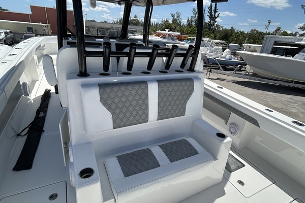 37ft Front Runner Yacht For Sale