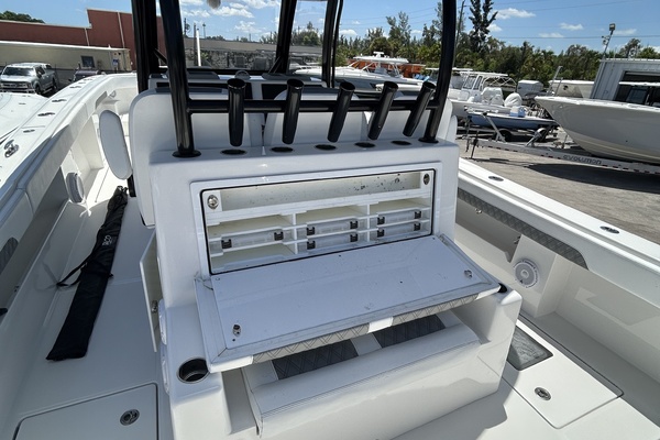 37ft Front Runner Yacht For Sale