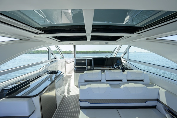 Formula Super Sport Crossover Yacht For Sale