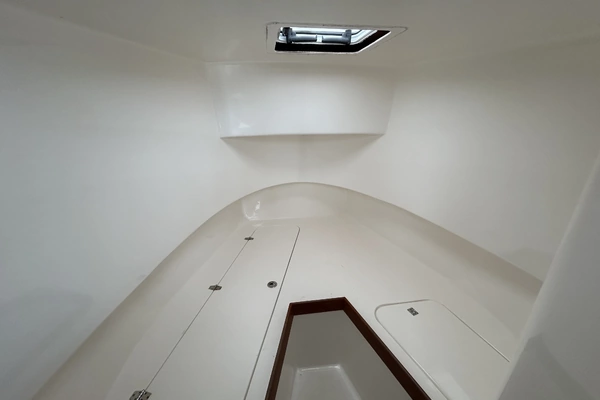 Jarrett Bay 32 Walk Around Yacht For Sale